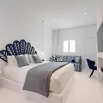 Croco Mykonos Otel Tourlos